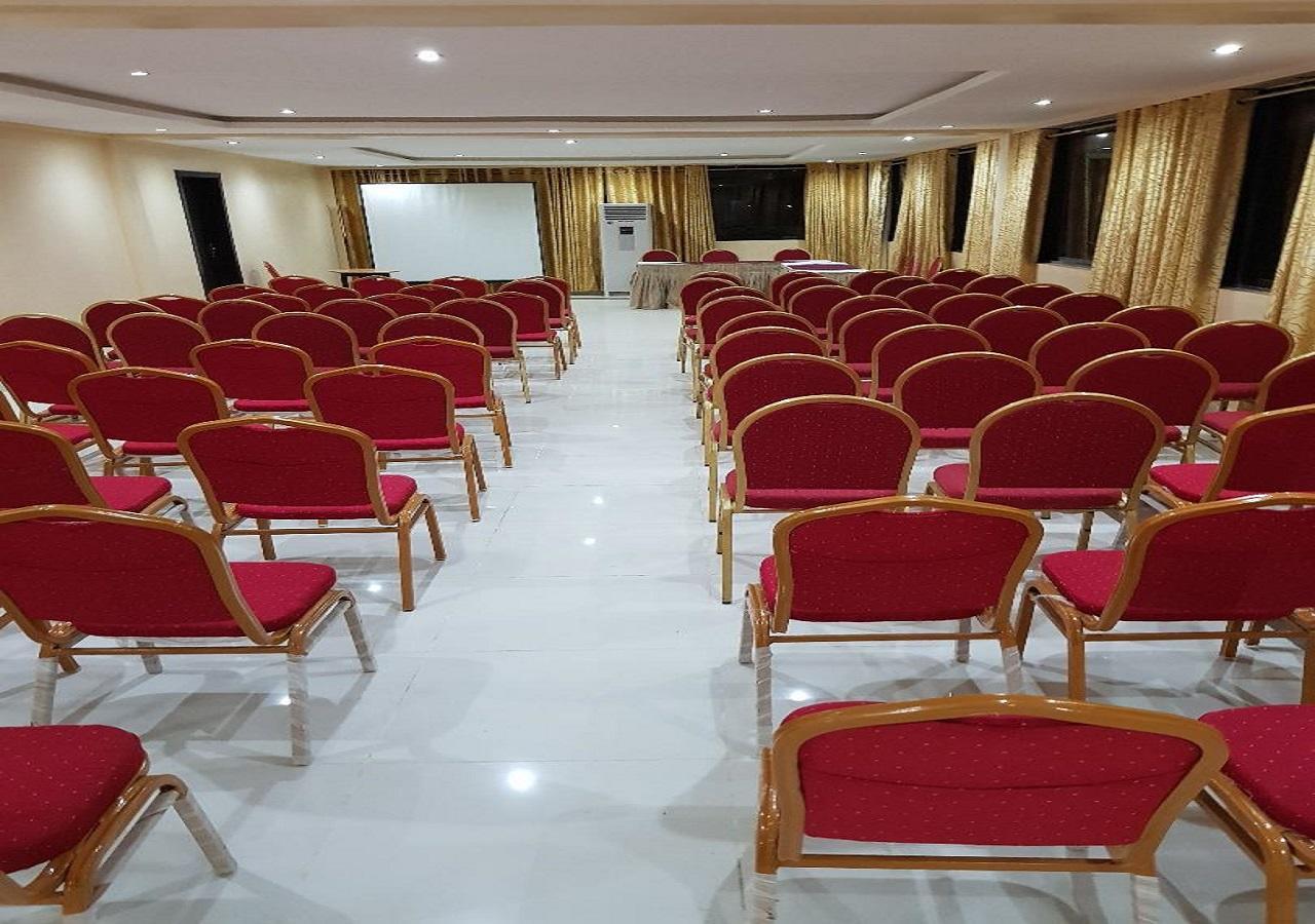 Citilodge Hotel & Conference Centre Newly Renovated Абуджа Екстериор снимка
